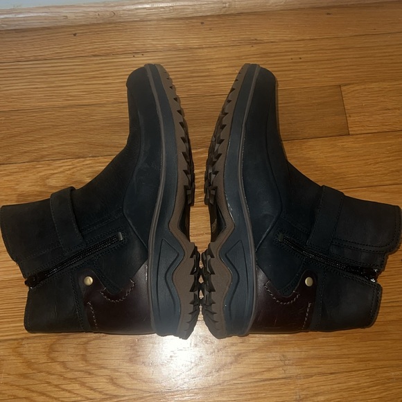 Women's Merrell Eventyr Strap - Waterproof Black Suede/Fabric/Leather - Picture 3 of 5